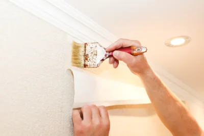 Pose de papier peint à Bricquebosq — revêtements muraux et toiles de verre
